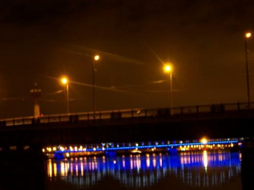 Rigaer Bruecken bei Nacht (100_0330.JPG) wird geladen. Eindrucksvolle Fotos aus Lettland erwarten Sie.
